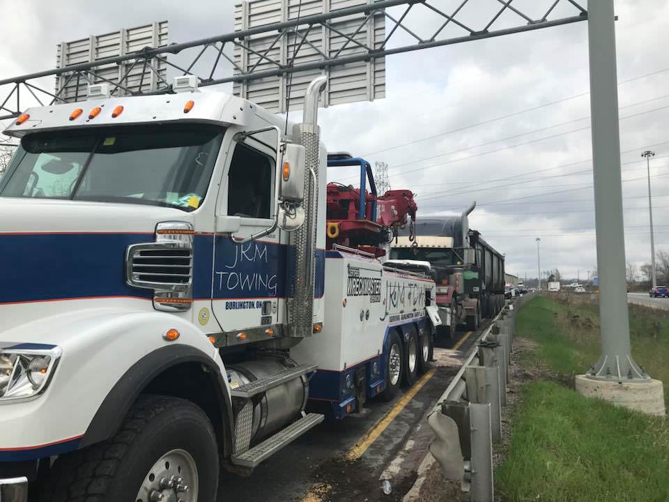 JKM heavy tow truck on site